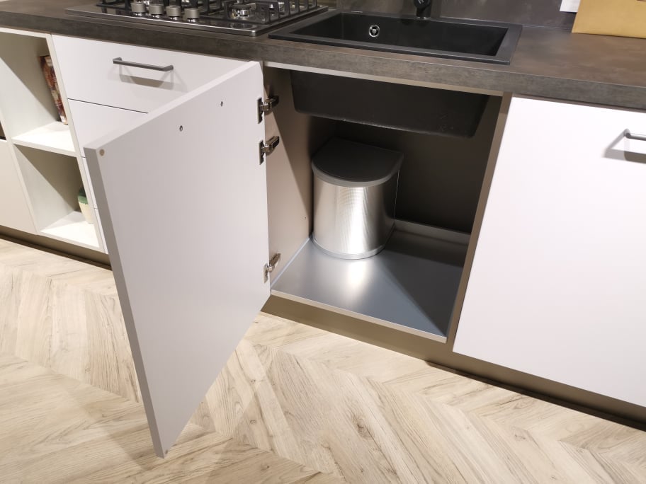 Cucina Stosa lineare da 330 cm in sconto 9 mobile sotto lavello