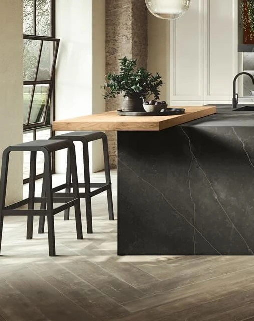 Top in impiallacciato rovere tufo