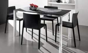 Tavoli da cucina 13 Tavolo moderno con gambe cromate